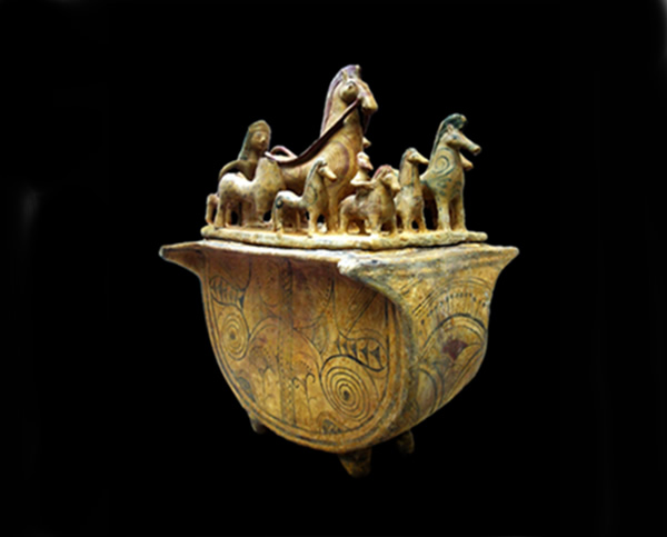 mycenean clay box